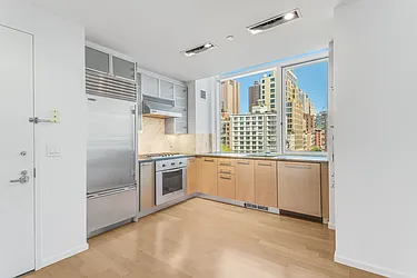 Rented by BARNES New York