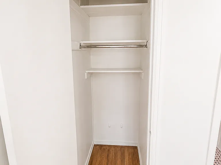 Graylyn Apartments — Photo 5