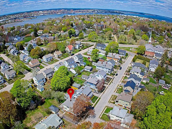 3rd image of 35 Strathmore Road