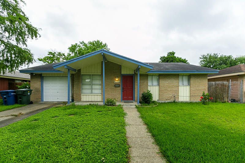 1st image of 6134 Birchwood Dr