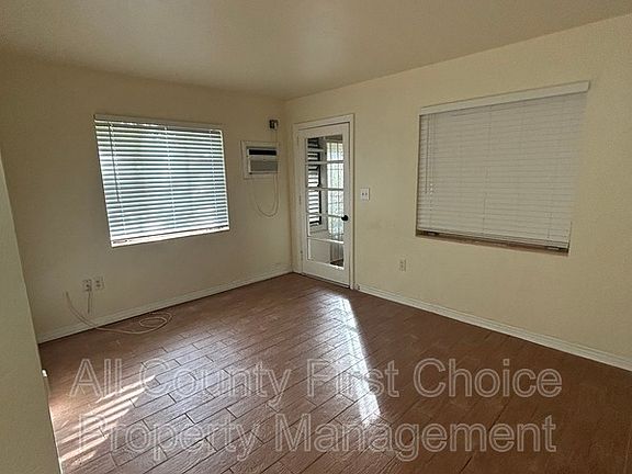 5th image of 5115 28th Ave S
