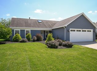 2138 Stirrup Ln, Wheaton, IL 60189