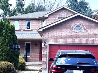 97 Bishop Dr, Barrie, ON L4N 7P4