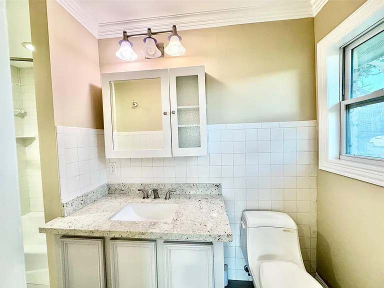 102 Mechanic St — Photo 8