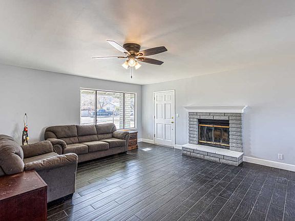 4th image of 16455 Coolwater Ave