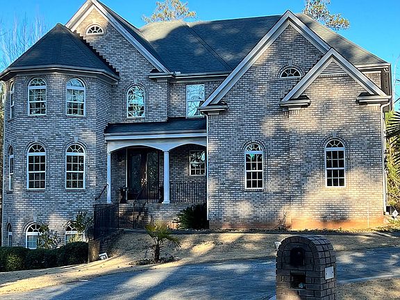 2nd image of 821 Legacy Woods Dr