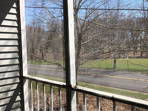 5th image of 469 Glendale Dr APT 14