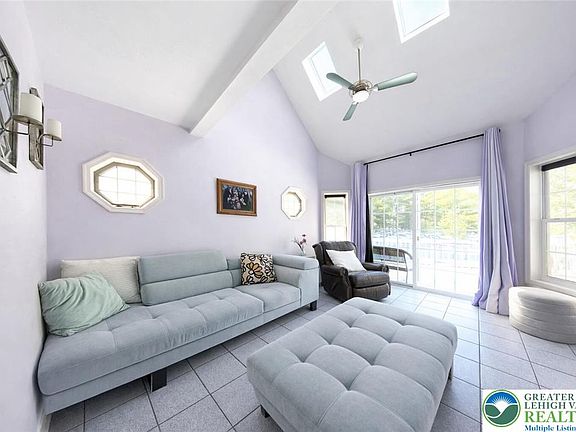 4th image of 162 Oak Ridge Dr