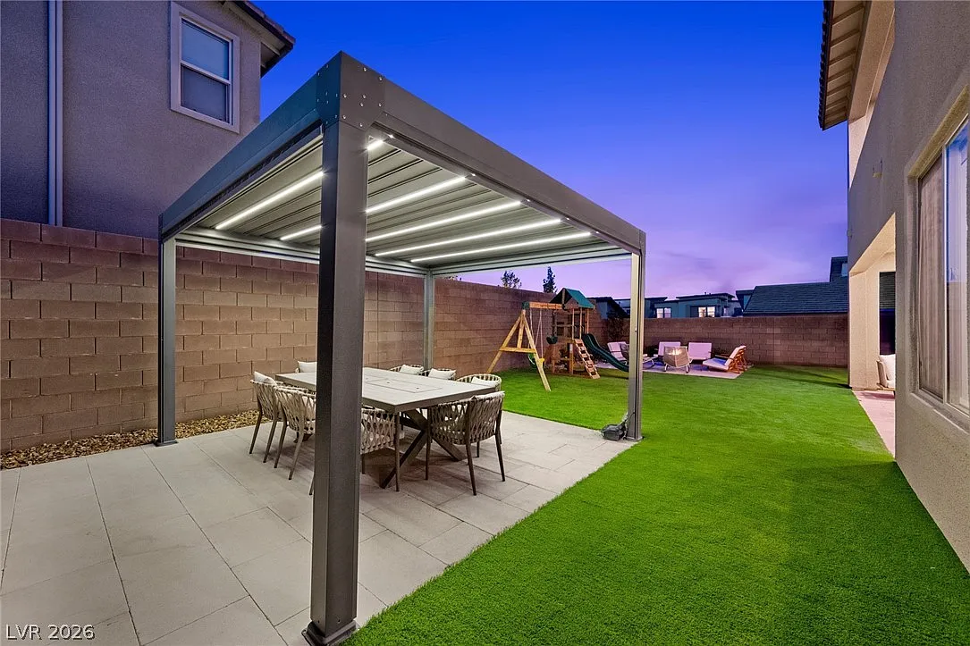 5 bed, 4.5 bath, 3685 sqft, $7,500 — Photo 3