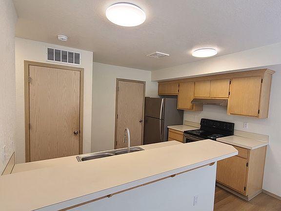 4th image of 8708 1st St SE #B