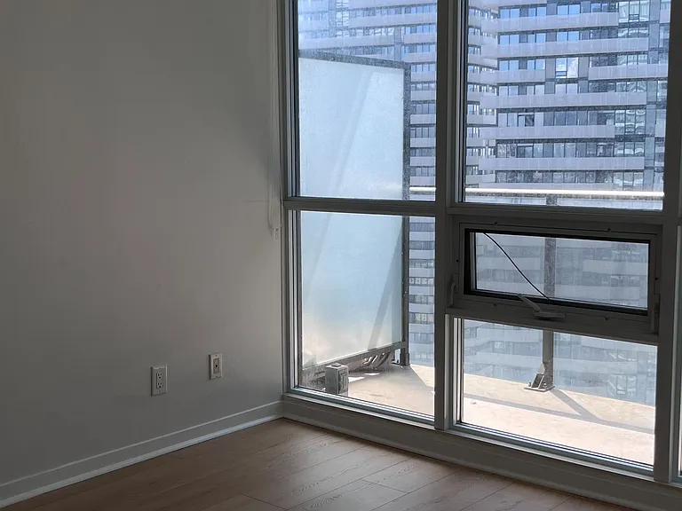 65 Bremner Blvd #4501 — Photo 6