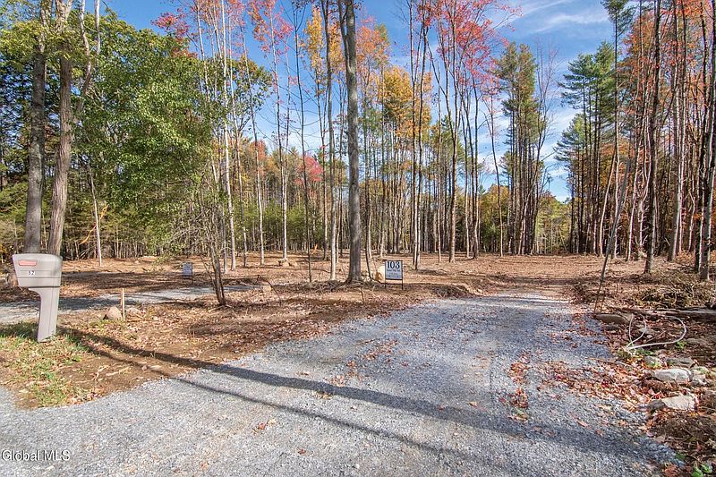 4th image of 103a Sand Hill Road