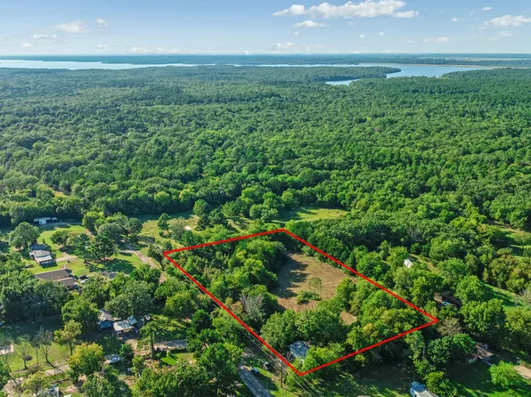 104 County Road 34950, Powderly, TX 75473