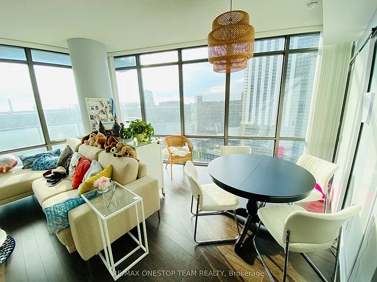 832 Bay St #1603 — Photo 5