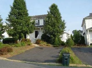 2216 Hummingbird Ln, Charlottesville, VA 22911