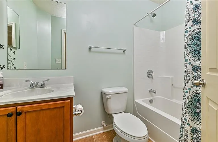 209 Ascot Ct — Photo 7