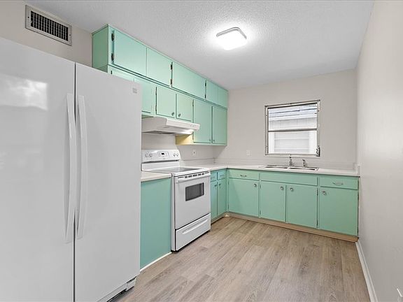 5th image of 6010 LILLI WAY #6010