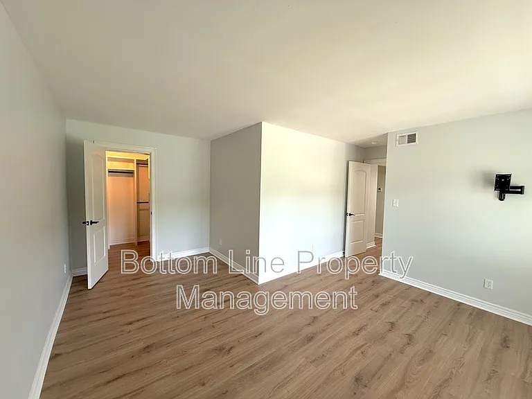 11049 Cedar View Rd — Photo 12