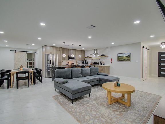 4th image of 5539 Edith St