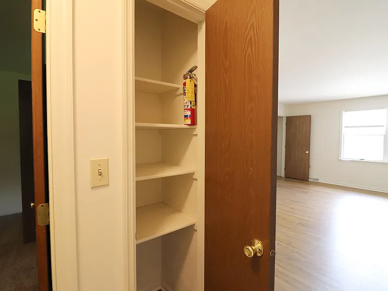 209 Colonial Dr — Photo 19