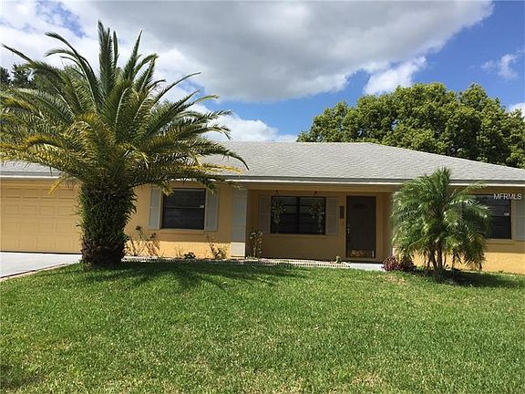 2nd image of 923 Hillgrove Ln