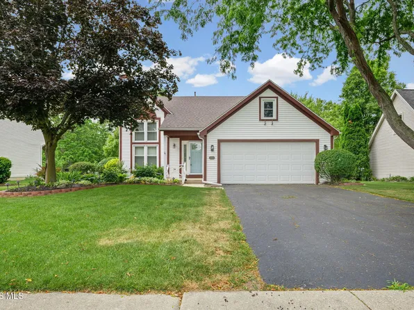 1540 Indian Creek Dr, Perrysburg, OH 43551
