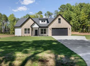 82 Skunk Holw, Campobello, SC 29322