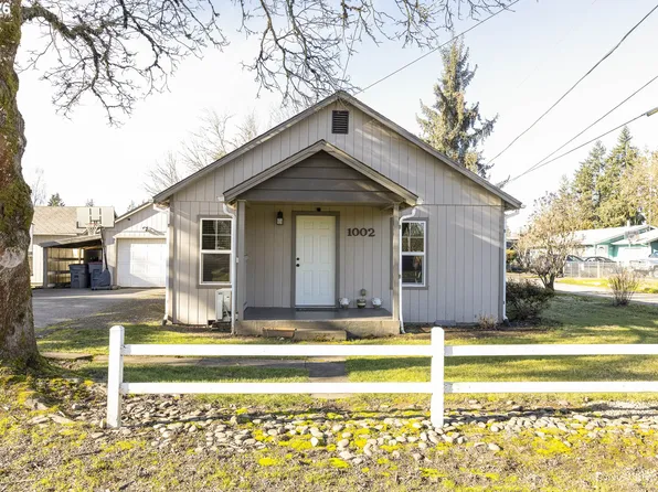 1002 Goucher St, Amity, OR 97101
