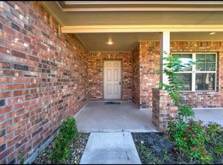 8 Rodeo Bend Dr, Manvel, TX 77578