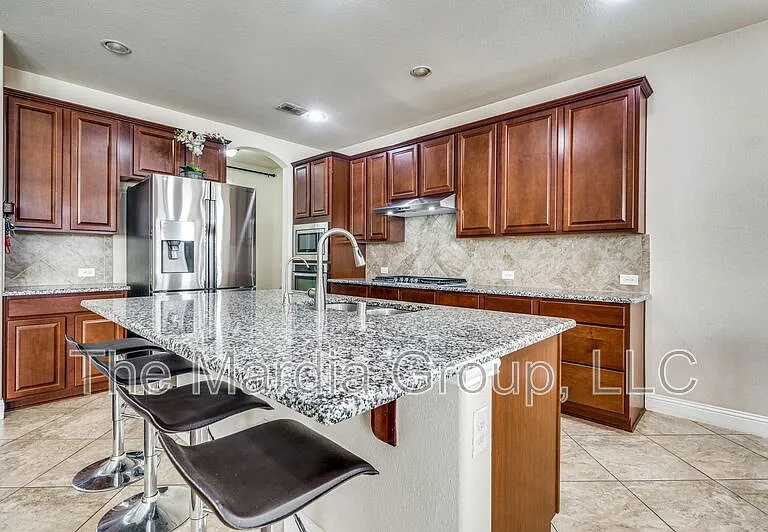 7340 Beranger Dr — Photo 13