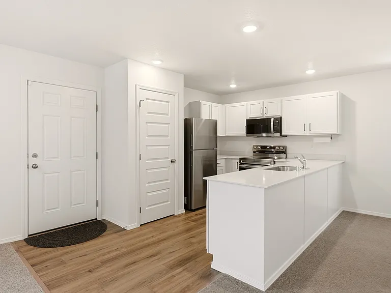 2686 N Broadwing Ln — Photo 2