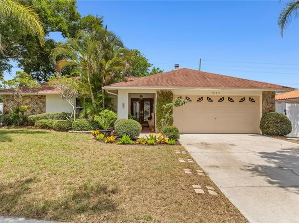 3153 Carlos Dr, Dunedin, FL 34698