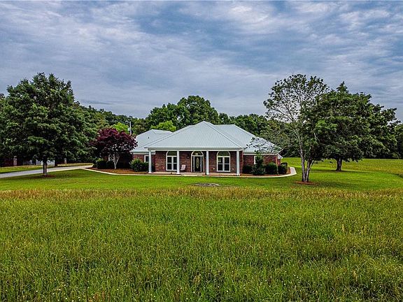 3rd image of 269 Boswell Rd