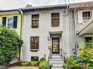 3705 35th St NW, Washington, DC 20016