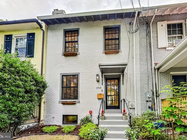 3705 35th St NW, Washington, DC 20016