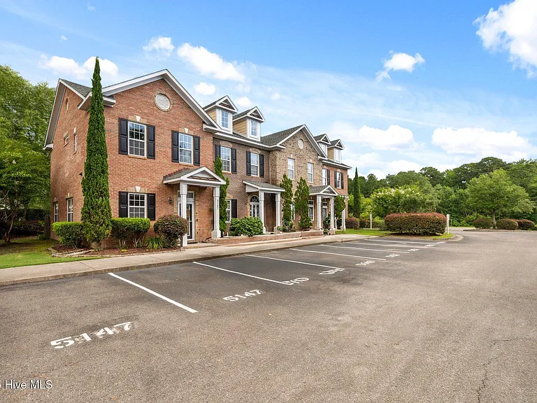 5147 Exton Park Loop — Photo 3