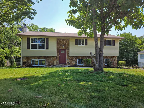 7712 S Whispering Oak Cir, Powell, TN 37849
