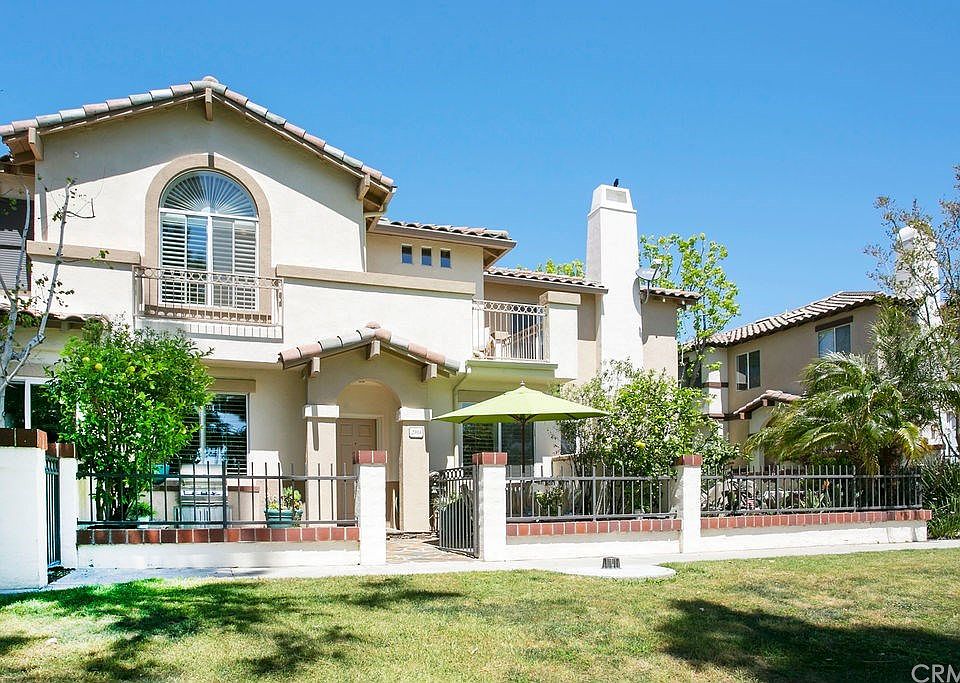 1st image of 2404 Sunningdale Dr