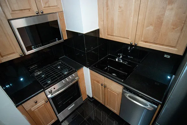 Rented by GoodRock Realty | media 8