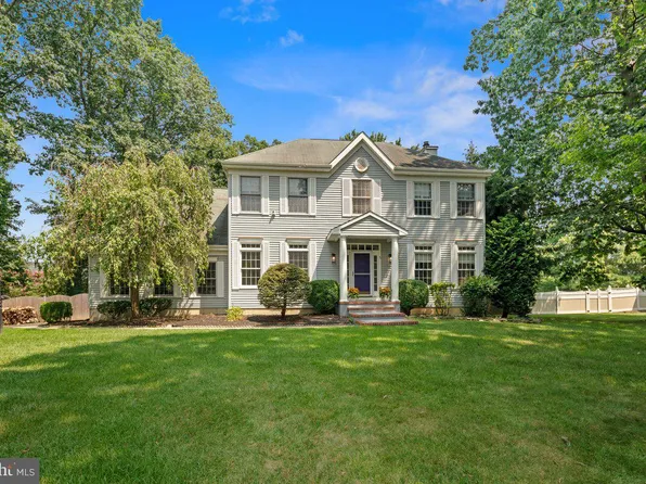 5 Violet Ln, Robbinsville, NJ 08691