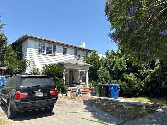 3rd image of 945 5th Ave