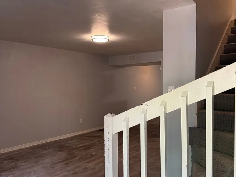 2511 Old Bainbridge Rd E — Photo 2
