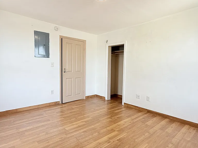 1101 Erie St — Photo 10