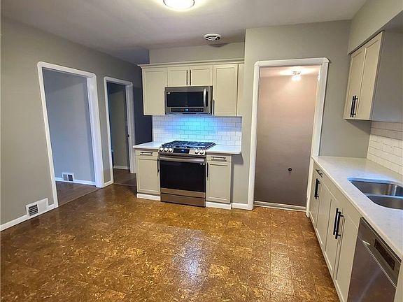 4th image of 4501 Tuxedo Ave