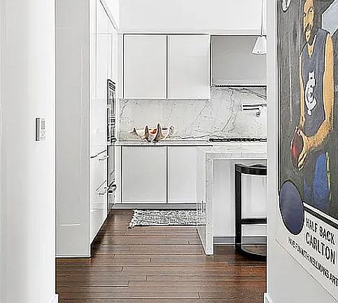 5th image of 5 Franklin Pl APT 6A