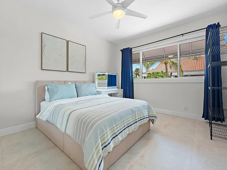 11545 Old Ocean Blvd #B — Photo 14