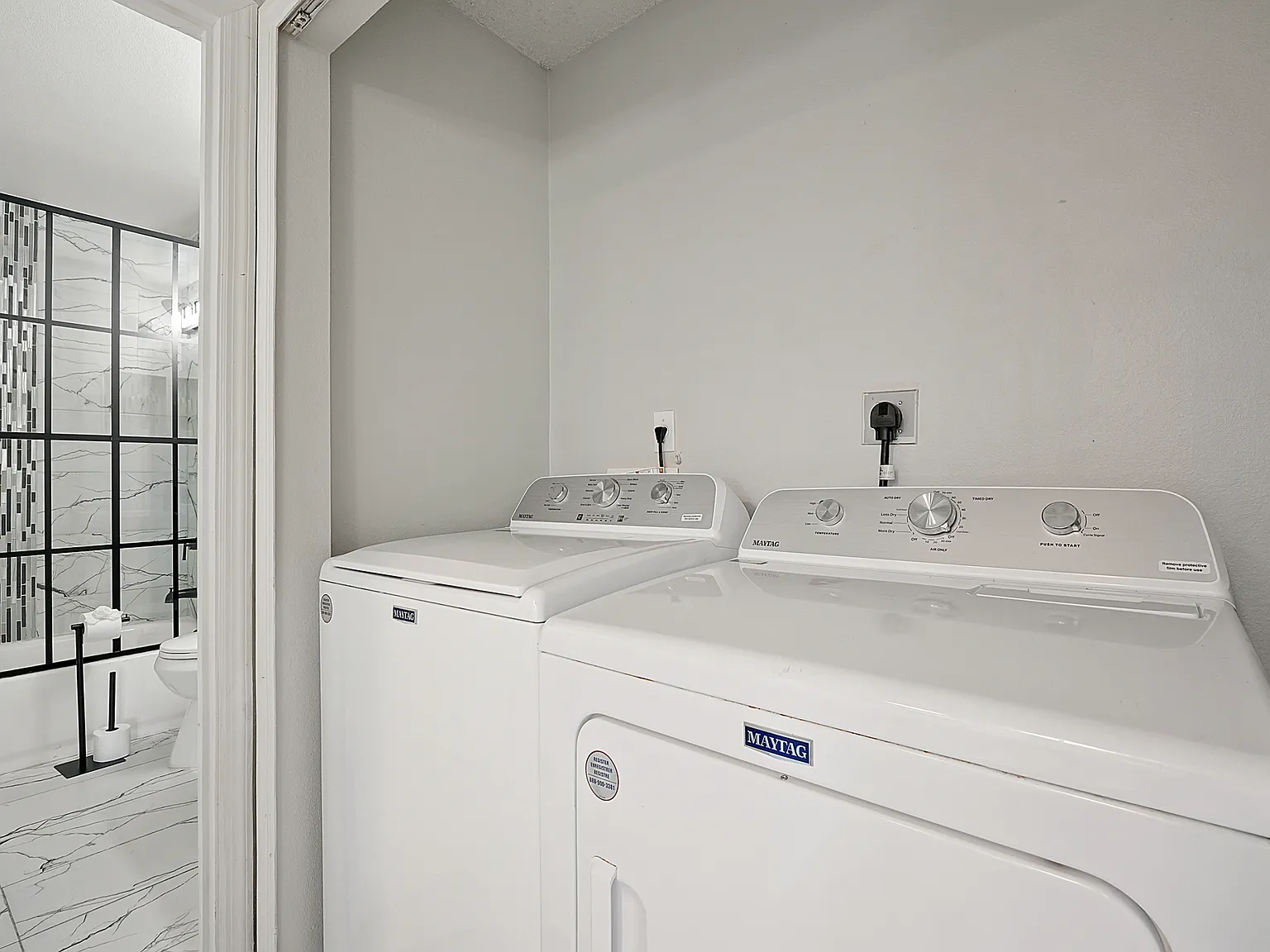 6 bed, 2904 sqft, $4,150 — Photo 3