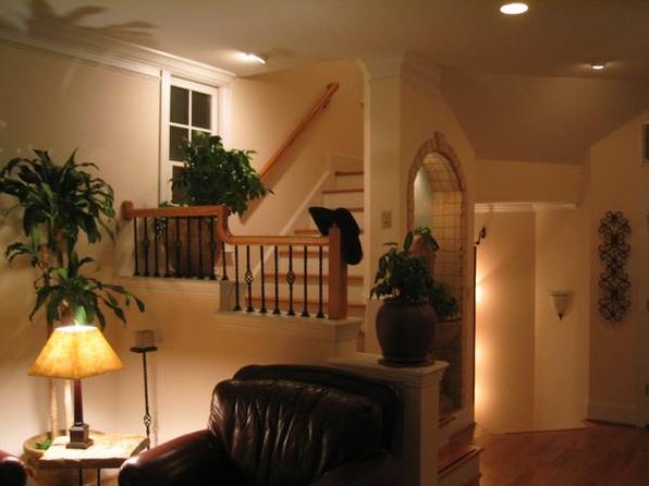 331 Carpenter Dr APT 6