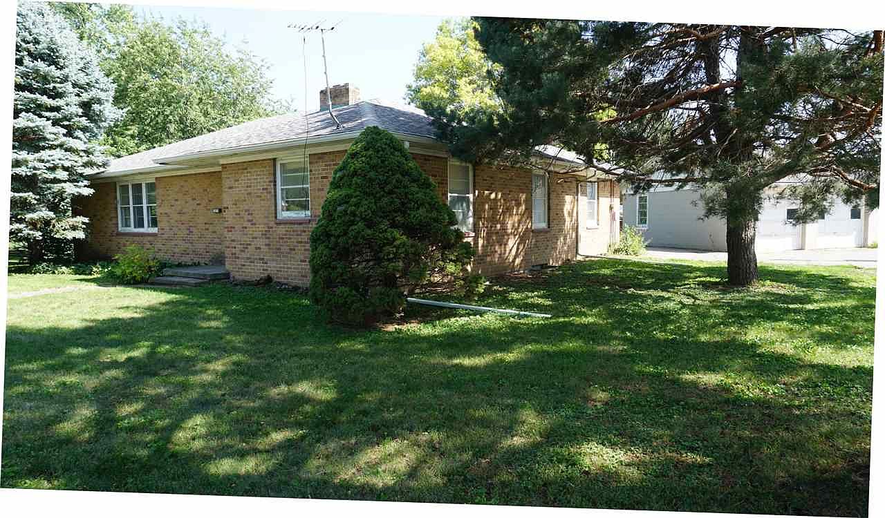 202 C Ave, Kalona, IA 52247 Zillow