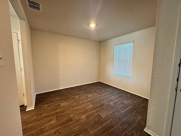 5th image of 2854 Lindenwood Run
